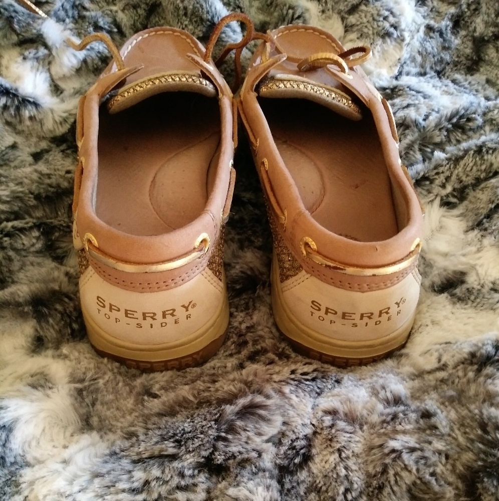 Comfortable lightly worn Sperry